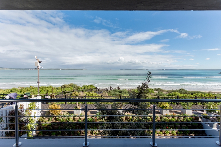 7 Bedroom Property for Sale in Calypso Beach Western Cape